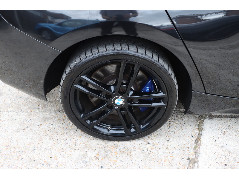 BMW 118I 1.5 M SPORT SHADOW EDITION HATCHBACK 5DR PETROL AUTO HEATED SEATS SAT NAV BLUETOOTH DAB STEREO PARKING AIDS SAME OWNER FOR 4 YEARS 47000 MILES SH 72-74 Mitcham Road