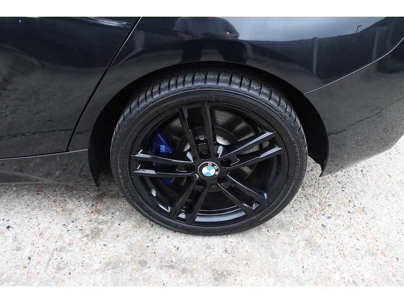 BMW 118I 1.5 M SPORT SHADOW EDITION HATCHBACK 5DR PETROL AUTO HEATED SEATS SAT NAV BLUETOOTH DAB STEREO PARKING AIDS SAME OWNER FOR 4 YEARS 47000 MILES SH 72-74 Mitcham Road