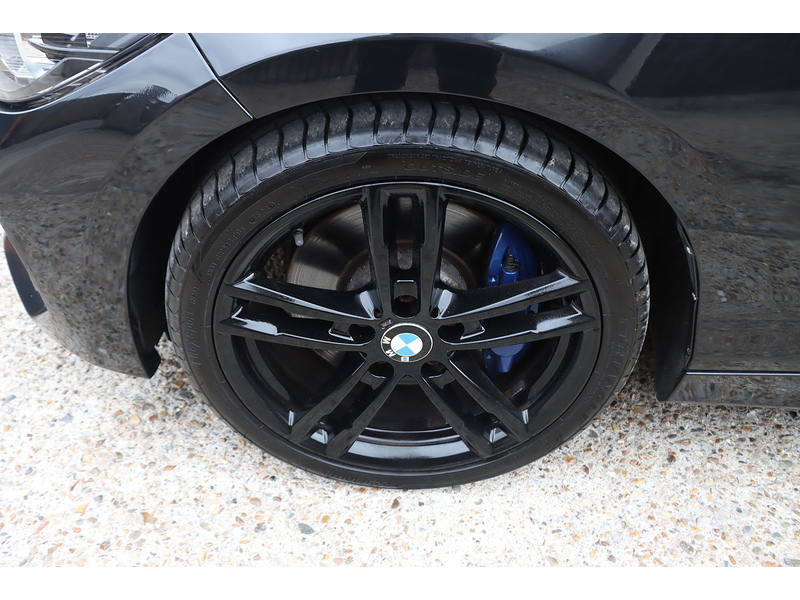 BMW 118I 1.5 M SPORT SHADOW EDITION HATCHBACK 5DR PETROL AUTO HEATED SEATS SAT NAV BLUETOOTH DAB STEREO PARKING AIDS SAME OWNER FOR 4 YEARS 47000 MILES SH 72-74 Mitcham Road