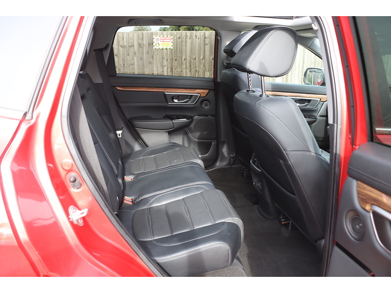 Honda 1.5 VTEC TURBO EX SUV PETROL 4WD AUTO PANORAMIC SUNROOF HEATED SEATS SATNAV BLUETOOTH DAB RADIO REAR CAMERA PARKING AIDS 49000 MILES FSH NO ULEZ 72-74 Mitcham Road