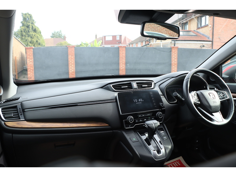 Honda 1.5 VTEC TURBO EX SUV PETROL 4WD AUTO PANORAMIC SUNROOF HEATED SEATS SATNAV BLUETOOTH DAB RADIO REAR CAMERA PARKING AIDS 49000 MILES FSH NO ULEZ 72-74 Mitcham Road