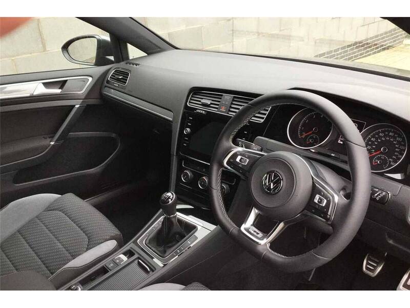 Volkswagen 1.5 TSI EVO R-LINE HATCHBACK 5DR PETROL MANUAL EURO 6 (S/S) (150 PS) SAT NAV APPLE CARPLAY REAR CAM PLUS PARKING AIDS BLUETOOTH DAB STEREO 72-74 Mitcham Road