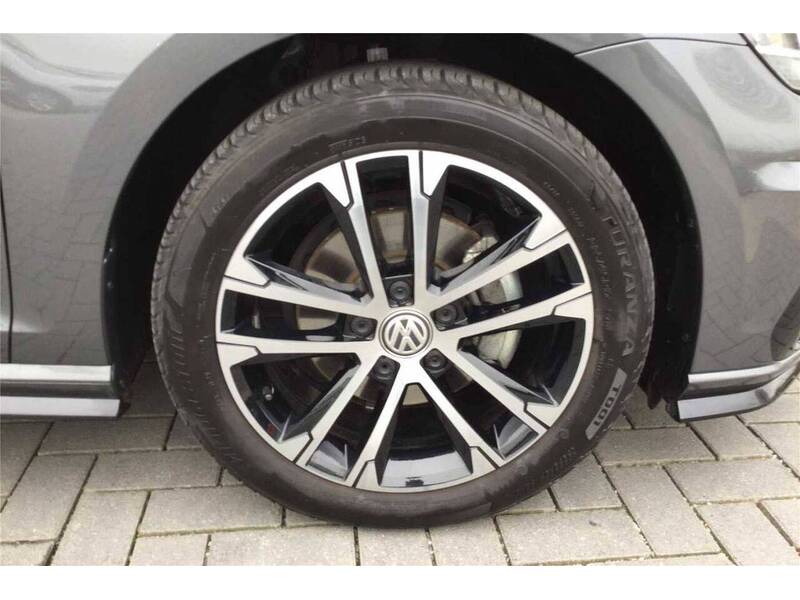 Volkswagen 1.5 TSI EVO R-LINE HATCHBACK 5DR PETROL MANUAL EURO 6 (S/S) (150 PS) SAT NAV APPLE CARPLAY REAR CAM PLUS PARKING AIDS BLUETOOTH DAB STEREO 72-74 Mitcham Road
