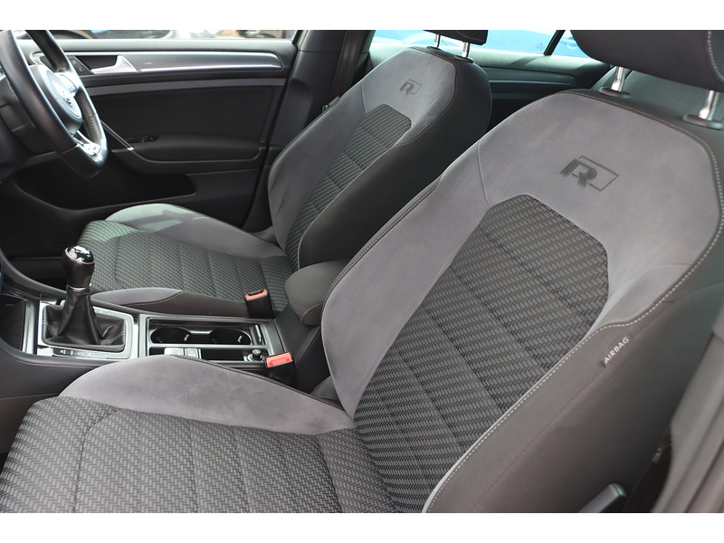 Volkswagen 1.5 TSI EVO R-LINE HATCHBACK 5DR PETROL MANUAL SATNAV BLUETOOTH DAB RADIO APPLE CARPLAY REAR CAMERA PARKING AIDS SAME OWNER FOR 5 YEARS 82000 MILES SH 72-74 Mitcham Road