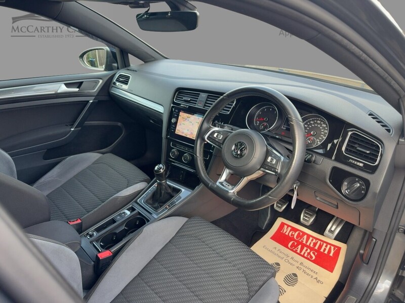 Volkswagen 1.5 TSI EVO R-LINE HATCHBACK 5DR PETROL MANUAL SATNAV BLUETOOTH DAB RADIO APPLE CARPLAY REAR CAMERA PARKING AIDS SAME OWNER FOR 5 YEARS 82000 MILES SH 72-74 Mitcham Road