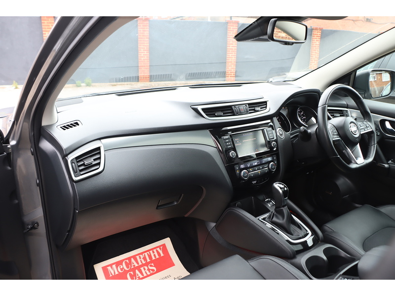 Nissan 1.3 DIG-T TEKNA SUV 5DR PETROL DCT AUTO PAN ROOF HEATED SEATS SATNAV BLUETOOTH APPLE CARPLAY REAR & 360 CAMERA JUST 1 OWNER 36000 MILES FSH 5 SERVICES 72-74 Mitcham Road