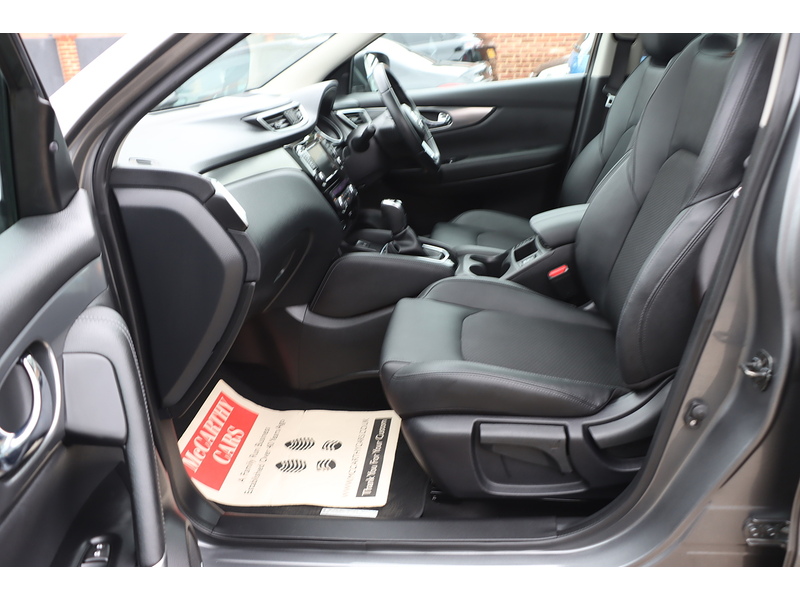 Nissan 1.3 DIG-T TEKNA SUV 5DR PETROL DCT AUTO PAN ROOF HEATED SEATS SATNAV BLUETOOTH APPLE CARPLAY REAR & 360 CAMERA JUST 1 OWNER 36000 MILES FSH 5 SERVICES 72-74 Mitcham Road