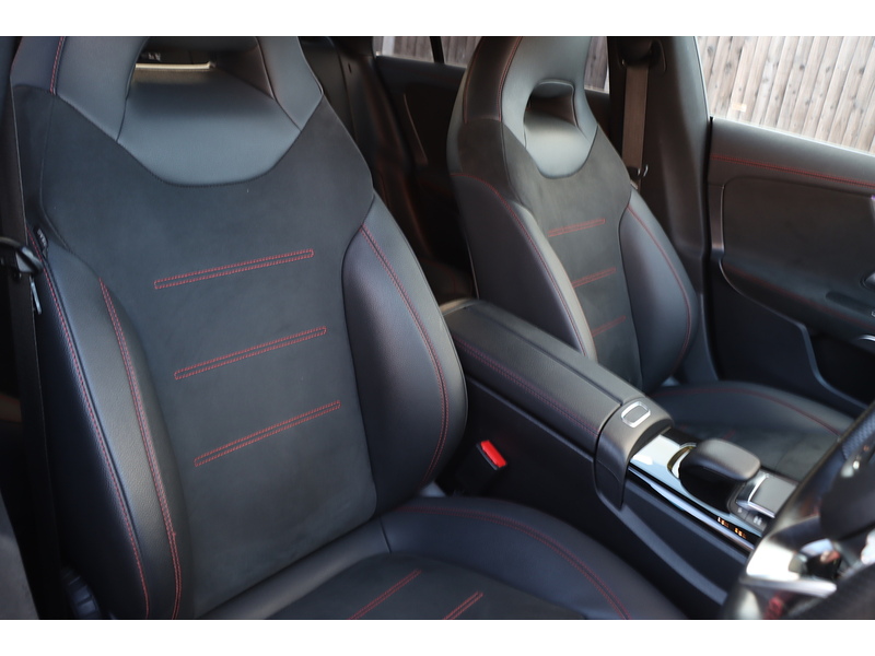 Mercedes-Benz CLA180H 1.3 MHEV AMG LINE (PREMIUM) COUPE 4DR PETROL HYBRID 7G-DCT AUTO HEATED SEATS SATNAV BLUTOOTH APPLE CARPLAY REAR CAMERA 2 OWNERS 66000 MILES SH 72-74 Mitcham Road