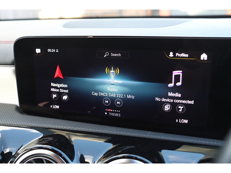 Mercedes-Benz CLA180H 1.3 MHEV AMG LINE (PREMIUM) COUPE 4DR PETROL HYBRID 7G-DCT AUTO HEATED SEATS SATNAV BLUTOOTH APPLE CARPLAY REAR CAMERA 2 OWNERS 66000 MILES SH 72-74 Mitcham Road