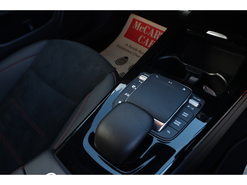 Mercedes-Benz CLA180H 1.3 MHEV AMG LINE (PREMIUM) COUPE 4DR PETROL HYBRID 7G-DCT AUTO HEATED SEATS SATNAV BLUTOOTH APPLE CARPLAY REAR CAMERA 2 OWNERS 66000 MILES SH 72-74 Mitcham Road