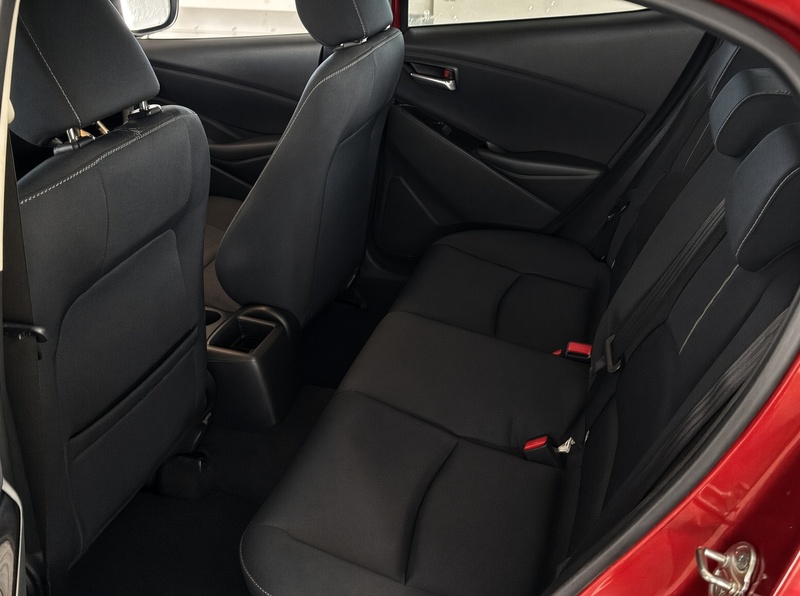 Mazda 1.5 SKYACTIV-G SPORT NAV HATCHBACK 5DR PETROL AUTO EURO 6 (S/S) (90 PS) SAT NAC APPLE CARPLAY BLUETOOTH PARKING AIDS 2 OWNER 50000 MILES FULL MAZDA SH 72-74 Mitcham Road