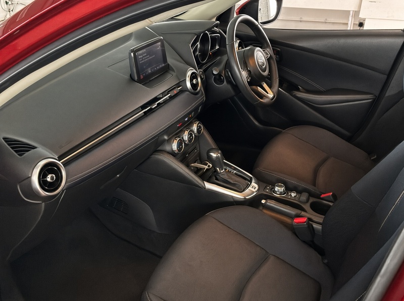 Mazda 1.5 SKYACTIV-G SPORT NAV HATCHBACK 5DR PETROL AUTO EURO 6 (S/S) (90 PS) SAT NAC APPLE CARPLAY BLUETOOTH PARKING AIDS 2 OWNER 50000 MILES FULL MAZDA SH 72-74 Mitcham Road