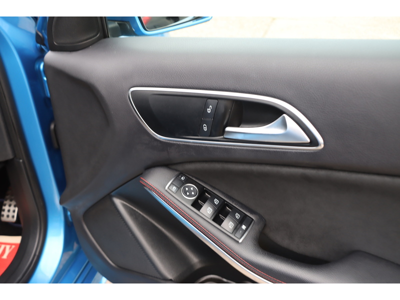 Mercedes-Benz A250 BLUEEFFICIENCY AMG SPORT HATCHBACK 5DR PETROL 7G-DCT AUTO SAT NAV BLUETOOTH STEREO CD PLAYER PARKING AIDS ONLY 90000 MILES SH NO ULEZ CHARGE 72-74 Mitcham Road