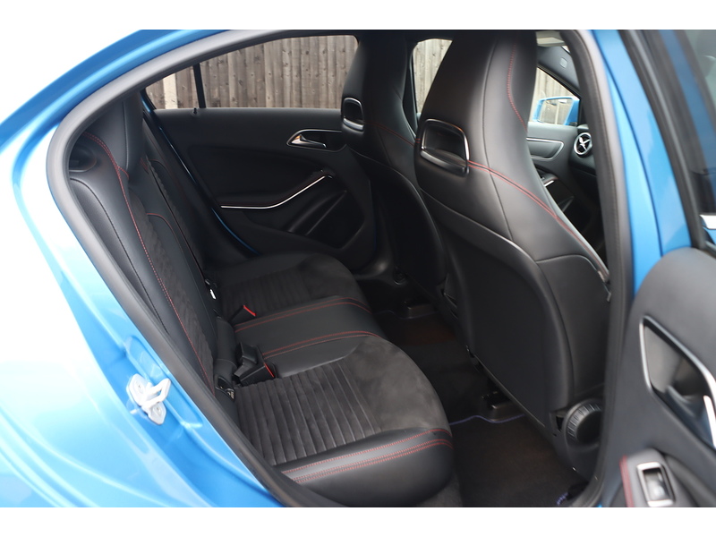 Mercedes-Benz A250 BLUEEFFICIENCY AMG SPORT HATCHBACK 5DR PETROL 7G-DCT AUTO SAT NAV BLUETOOTH STEREO CD PLAYER PARKING AIDS ONLY 90000 MILES SH NO ULEZ CHARGE 72-74 Mitcham Road