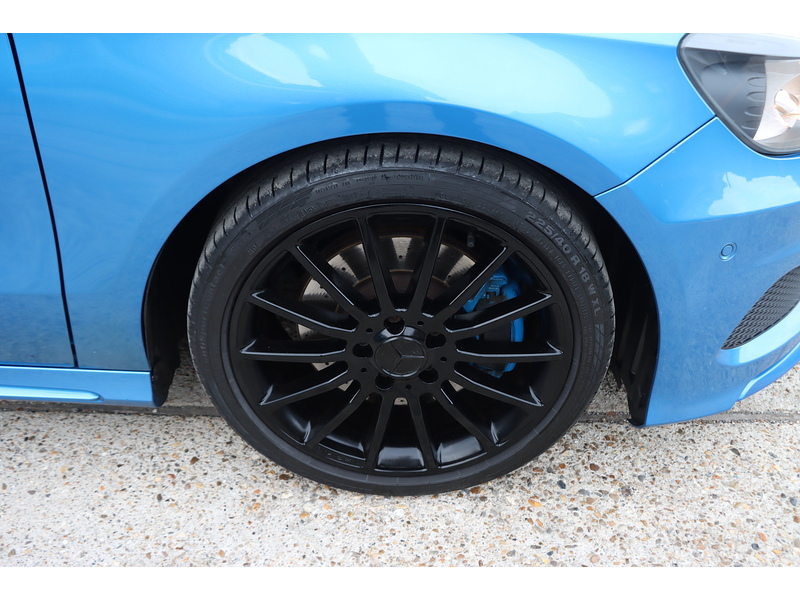 Mercedes-Benz A250 BLUEEFFICIENCY AMG SPORT HATCHBACK 5DR PETROL 7G-DCT AUTO SAT NAV BLUETOOTH STEREO CD PLAYER PARKING AIDS ONLY 90000 MILES SH NO ULEZ CHARGE 72-74 Mitcham Road