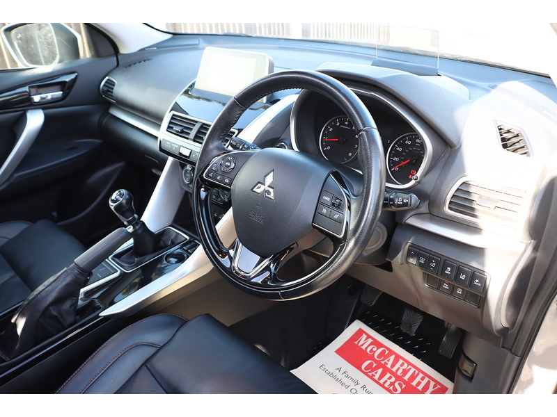 Mitsubishi 1.5T 4 SUV 5 DOOR MANUAL SUNROOF HEATED SEATS SAT NAV BLUETOOTH DAB STEREO APPLE CARPLAY REAR & 360 CAMERA PARKING AIDS ONLY 83000 MILES SH 5 SERVICES 92-96 Mitcham Road