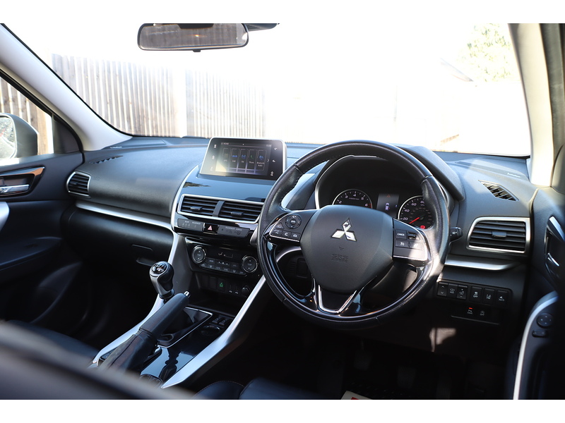 Mitsubishi 1.5T 4 SUV 5 DOOR MANUAL SUNROOF HEATED SEATS SAT NAV BLUETOOTH DAB STEREO APPLE CARPLAY REAR & 360 CAMERA PARKING AIDS ONLY 83000 MILES SH 5 SERVICES 92-96 Mitcham Road