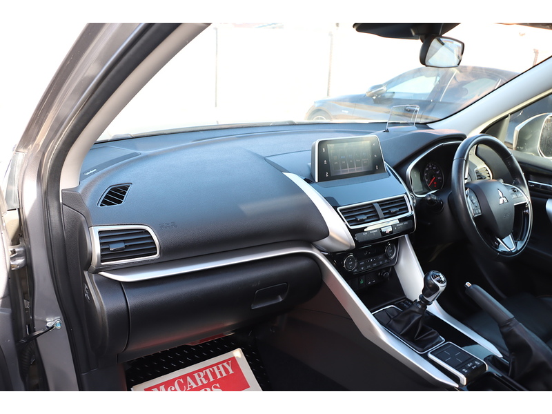 Mitsubishi 1.5T 4 SUV 5 DOOR MANUAL SUNROOF HEATED SEATS SAT NAV BLUETOOTH DAB STEREO APPLE CARPLAY REAR & 360 CAMERA PARKING AIDS ONLY 83000 MILES SH 5 SERVICES 92-96 Mitcham Road