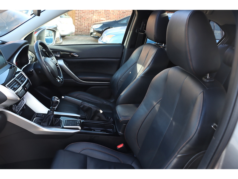 Mitsubishi 1.5T 4 SUV 5 DOOR MANUAL SUNROOF HEATED SEATS SAT NAV BLUETOOTH DAB STEREO APPLE CARPLAY REAR & 360 CAMERA PARKING AIDS ONLY 83000 MILES SH 5 SERVICES 92-96 Mitcham Road