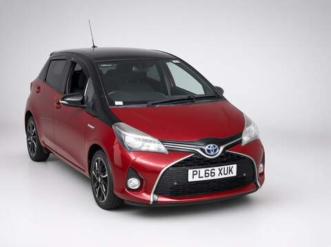 Toyota 1.5 VVT-h DESIGN HATCHBACK 5DR PETROL HYBRID E-CVT AUTO SATNAV BLUETOOTH DAB STEREO REAR CAMERA PARKING AIDS 61000 MILES SH 5 SERVICES JUST £20 TO TAX