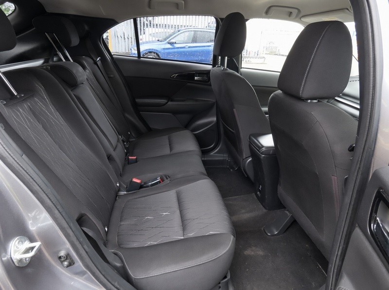 Mitsubishi 1.5T 3 SUV 5DR PETROL MANUAL HEATED SEATS SAT NAV BLUETOOTH DAB STEREO APPLE CARPLAY REAR CAMERA PARKING AIDS 2 OWNERS 60000 MILES SH NO ULEZ CHARGE 72-74 Mitcham Road