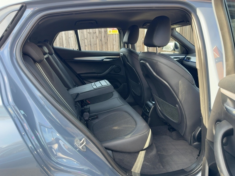 BMW 25E 1.5 10KWH M SPORT SUV 5DR PETROL PLUG-IN HYBRID XDRIVE AUTO HEATED SEATS SAT NAV BLUETOOTH APPLE CARPLAY PARKING AIDS JUST 1 OWNER 66000 MILES FSH 72-74 Mitcham Road