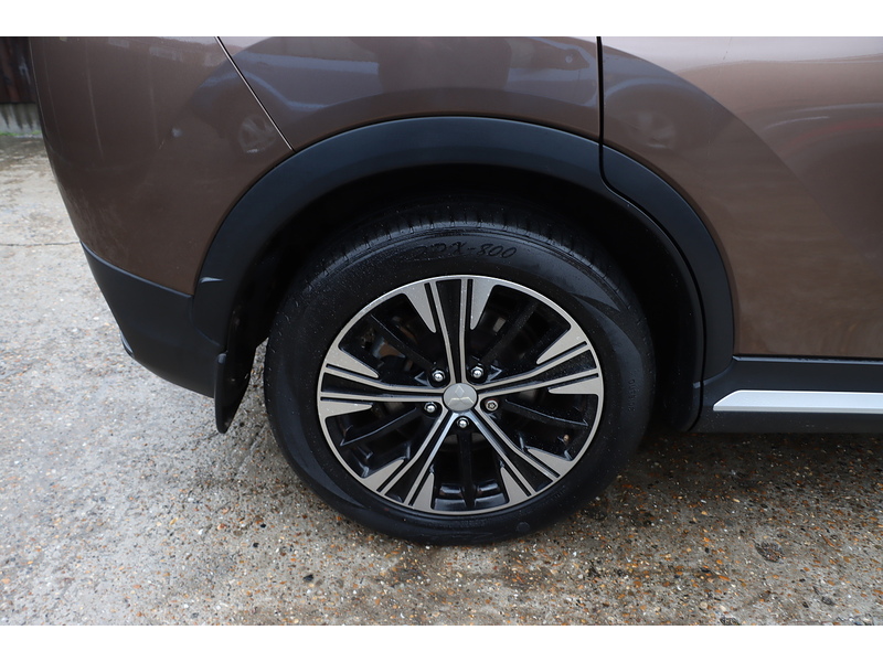 Mitsubishi 1.5T 3 SUV 5DR PETROL AUTO 4WD AUTO HEATED SEATS SAT NAV BLUETOOTH DAB STEREO APPLE CARPLAY REAR CAMERA PARKING AIDS ONLY 58000 MILES FSH 7 SERVICES 72-74 Mitcham Road