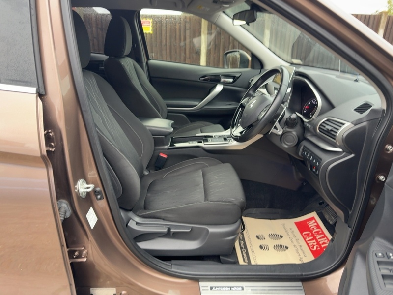 Mitsubishi 1.5T 3 SUV 5DR PETROL AUTO 4WD AUTO HEATED SEATS SAT NAV BLUETOOTH DAB STEREO APPLE CARPLAY REAR CAMERA PARKING AIDS ONLY 58000 MILES FSH 7 SERVICES 72-74 Mitcham Road