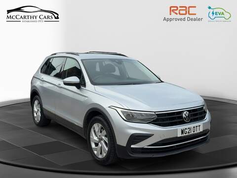 Volkswagen 1.5 TSI LIFE SUV 5DR PETROL DSG AUTO SAT NAV BLUETOOTH DAB STEREO APPLE CARPLAY PARKING AIDS 2 OWNER SAME OWNER FOR 4 YEARS 81000 MILES FSH 8 SERVICES