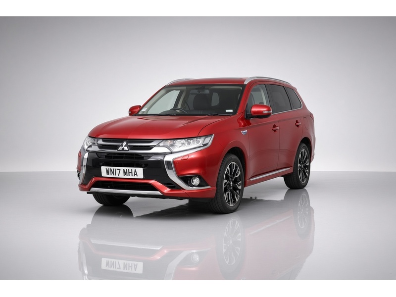 Mitsubishi 2.0H 12KWH 4H SUV 5DR PETROL PLUG-IN HYBRID 4WD AUTO SUNROOF HEATED SEATS SAT NAV BLUETOOTH REAR CAM PARKING AIDS 2 OWNERS 73000 MILES FSH 8 SERVICES 72-74 Mitcham Road