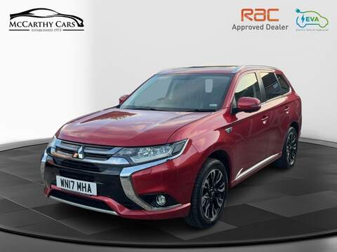 Mitsubishi 2.0H 12KWH 4H SUV 5DR PETROL PLUG-IN HYBRID 4WD AUTO SUNROOF HEATED SEATS SAT NAV BLUETOOTH REAR CAM PARKING AIDS 2 OWNERS 73000 MILES FSH 8 SERVICES