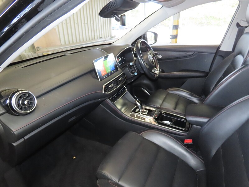 MG 1.5 T-GDI 16.6KWH EXCITE SUV 5DR PETROL PLUG-IN HYBRID AUTO HEATED SEATS SAT NAV BLUETOOTH APPLE CARPLAY REAR CAM PARKING AIDS 1 OWNER 48000 MILES SH 72-74 Mitcham Road