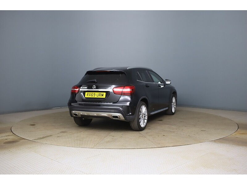 Mercedes-Benz GLA180 1.6 AMG LINE EDITION SUV 5DR PETROL 7G-DCT AUTO HEATED SEATS SAT NAV BLUETOOTH DAB STEREO REAR CAMERA PARKING AIDS JUST 2 OWNERS 82000 MILES SH 72-74 Mitcham Road