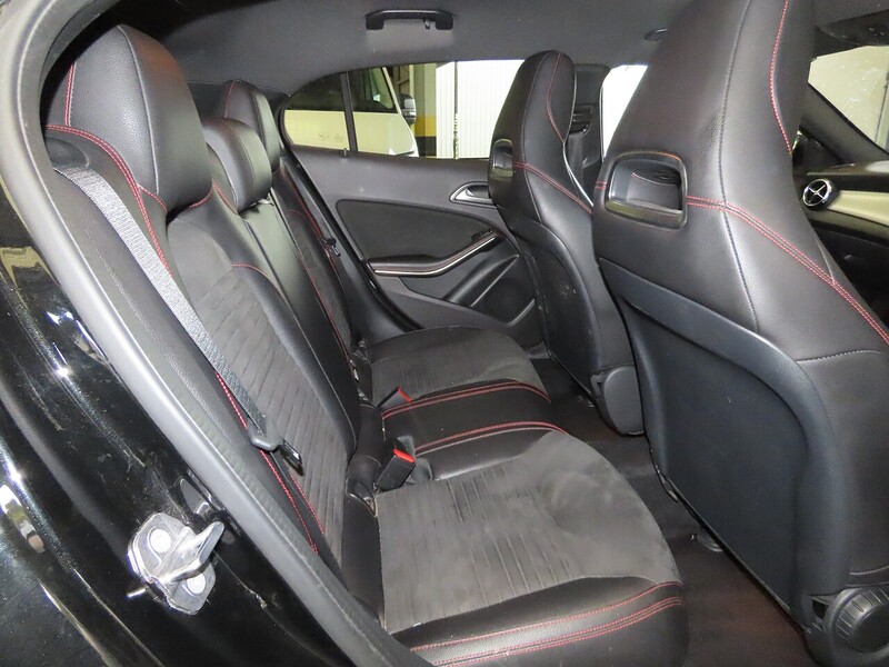 Mercedes-Benz GLA180 1.6 AMG LINE EDITION SUV 5DR PETROL 7G-DCT AUTO HEATED SEATS SAT NAV BLUETOOTH DAB STEREO REAR CAMERA PARKING AIDS JUST 2 OWNERS 82000 MILES SH 72-74 Mitcham Road