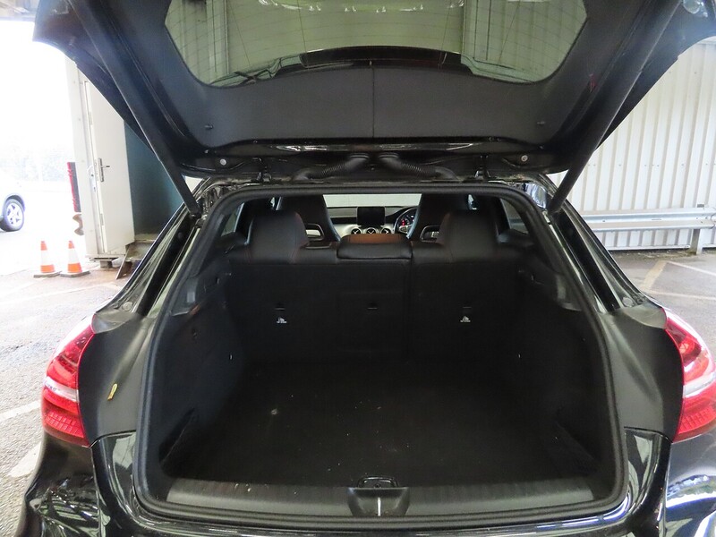 Mercedes-Benz GLA180 1.6 AMG LINE EDITION SUV 5DR PETROL 7G-DCT AUTO HEATED SEATS SAT NAV BLUETOOTH DAB STEREO REAR CAMERA PARKING AIDS JUST 2 OWNERS 82000 MILES SH 72-74 Mitcham Road