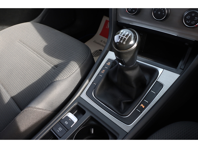 Volkswagen 1.4 TSI BlueMotion Tech Match Hatchback 5dr Petrol Manual Euro 6 (s/s) (125 ps) 72-74 Mitcham Road