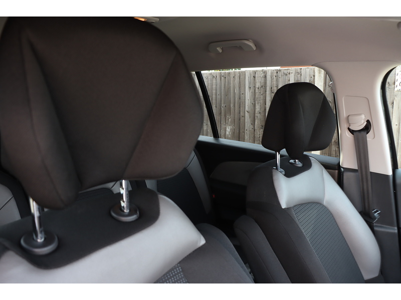 Citroen 1.2 PURETECH FEEL PLUS MPV 5DR PETROL MANUAL 7 SEATER SATNAV BLUETOOTH DAB STEREO APPLE CARPLAY REAR CAMERA PARKING AIDS 34000 MILES SH NO ULEZ CHARGE 92-96 Mitcham Road
