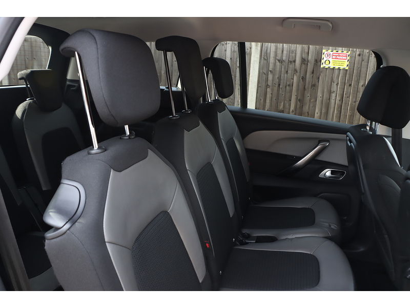 Citroen 1.2 PURETECH FEEL PLUS MPV 5DR PETROL MANUAL 7 SEATER SATNAV BLUETOOTH DAB STEREO APPLE CARPLAY REAR CAMERA PARKING AIDS 34000 MILES SH NO ULEZ CHARGE 92-96 Mitcham Road