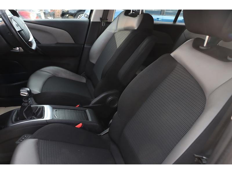 Citroen 1.2 PURETECH FEEL PLUS MPV 5DR PETROL MANUAL 7 SEATER SATNAV BLUETOOTH DAB STEREO APPLE CARPLAY REAR CAMERA PARKING AIDS 34000 MILES SH NO ULEZ CHARGE 92-96 Mitcham Road