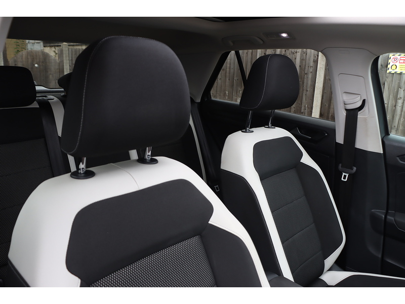 Volkswagen 2.0 TSI SEL SUV 5dr Petrol DSG 4Motion Euro 6 (s/s) (190 ps) 72-74 Mitcham Road