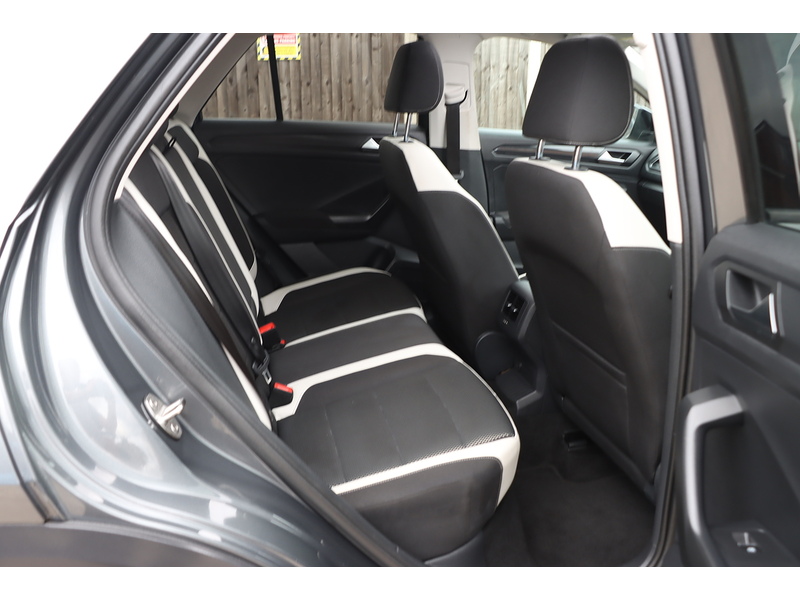 Volkswagen 2.0 TSI SEL SUV 5dr Petrol DSG 4Motion Euro 6 (s/s) (190 ps) 72-74 Mitcham Road