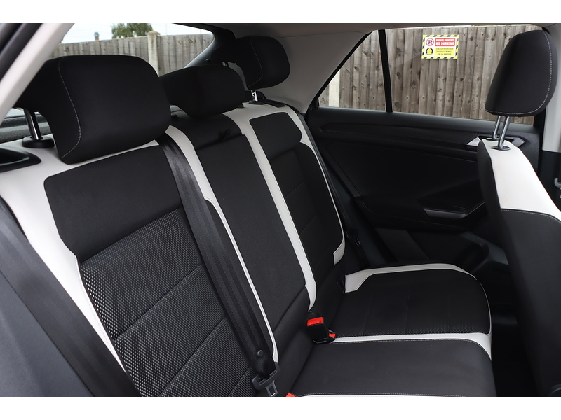 Volkswagen 2.0 TSI SEL SUV 5dr Petrol DSG 4Motion Euro 6 (s/s) (190 ps) 72-74 Mitcham Road