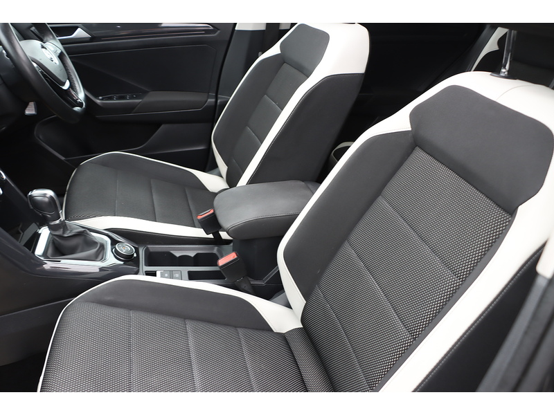 Volkswagen 2.0 TSI SEL SUV 5dr Petrol DSG 4Motion Euro 6 (s/s) (190 ps) 72-74 Mitcham Road