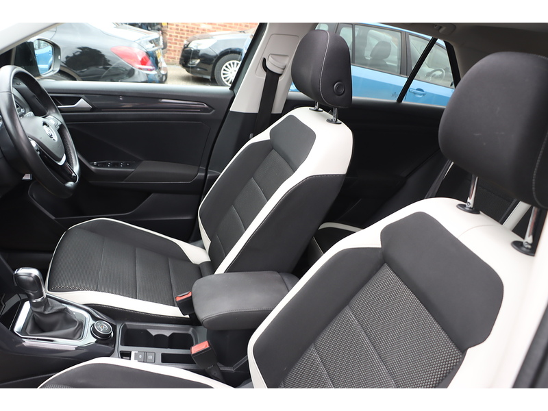 Volkswagen 2.0 TSI SEL SUV 5dr Petrol DSG 4Motion Euro 6 (s/s) (190 ps) 72-74 Mitcham Road