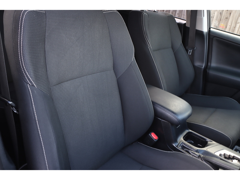 Toyota 2.5 VVT-h Business Edition Plus SUV 5dr Petrol Hybrid CVT Euro 6 (s/s) (Safety Sense, Nav) (197 ps) 72-74 Mitcham Road