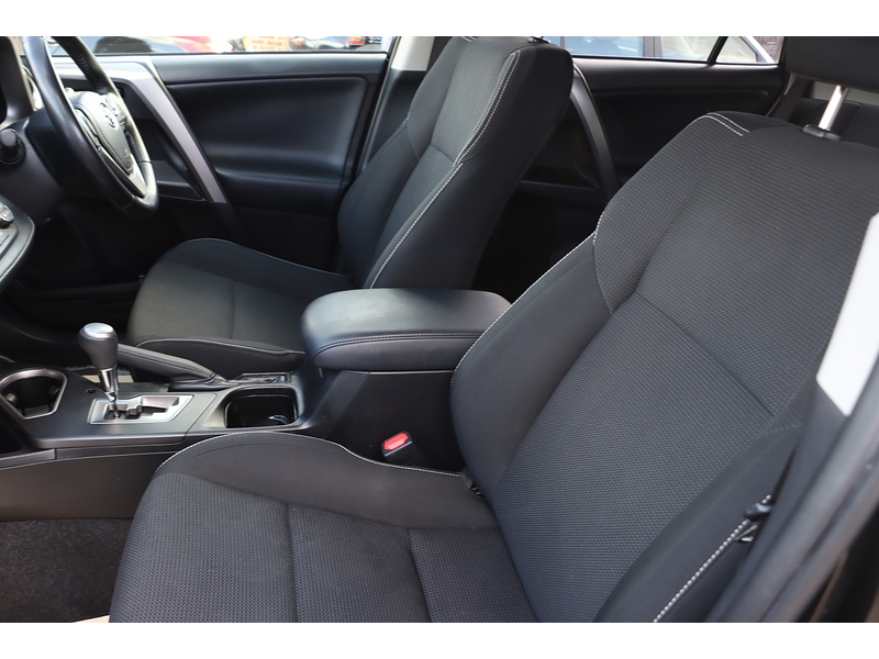 Toyota 2.5 VVT-h Business Edition Plus SUV 5dr Petrol Hybrid CVT Euro 6 (s/s) (Safety Sense, Nav) (197 ps) 72-74 Mitcham Road