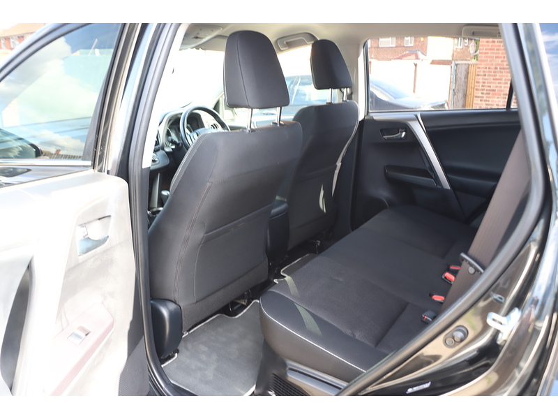Toyota 2.5 VVT-h Business Edition Plus SUV 5dr Petrol Hybrid CVT Euro 6 (s/s) (Safety Sense, Nav) (197 ps) 72-74 Mitcham Road