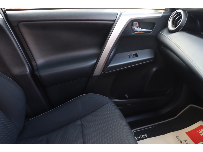 Toyota 2.5 VVT-h Business Edition Plus SUV 5dr Petrol Hybrid CVT Euro 6 (s/s) (Safety Sense, Nav) (197 ps) 72-74 Mitcham Road