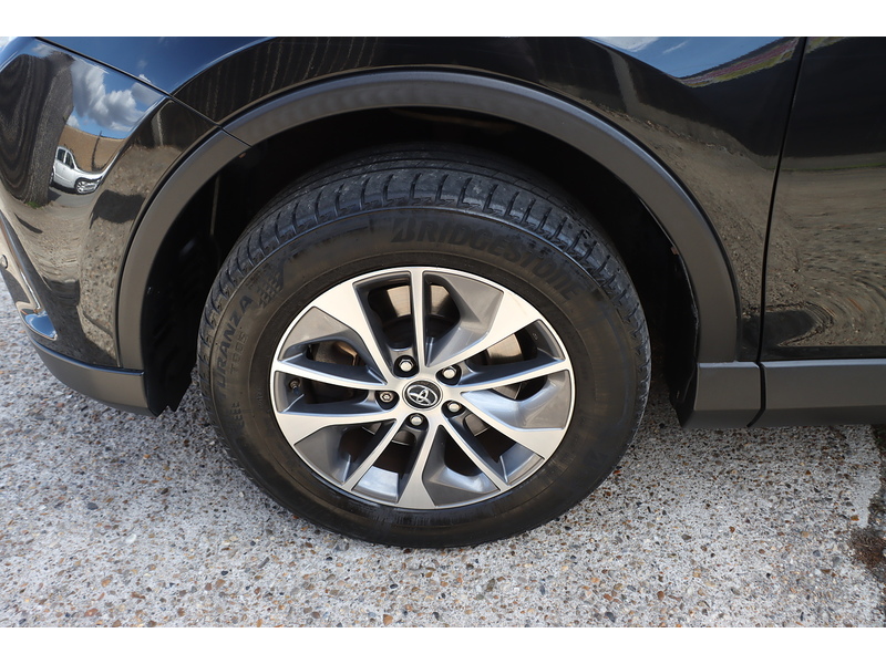 Toyota 2.5 VVT-h Business Edition Plus SUV 5dr Petrol Hybrid CVT Euro 6 (s/s) (Safety Sense, Nav) (197 ps) 72-74 Mitcham Road