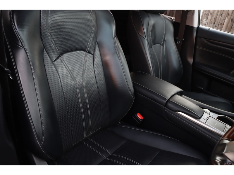 Lexus 450H 3.5 V6 TAKUMI SUV 5DR PETROL HYBRID E-CVT 4WD AUTO SUNROOF HEATED SEATS SAT NAV BLUETOOTH REAR & 360 CAMERA PARKING AIDS 1 OWNER 68000 MILES SH 72-74 Mitcham Road
